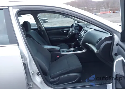 2015 Nissan Altima 2.5 Sv z USA, uszkodzony, nr VIN 1N4AL3AP7FC295328